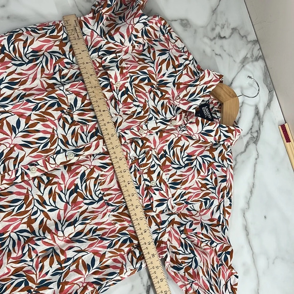 Lands End Button Front Shirt Womens Medium Leaf Print Tropical Linen Long Sleeve - Picture 10 of 12